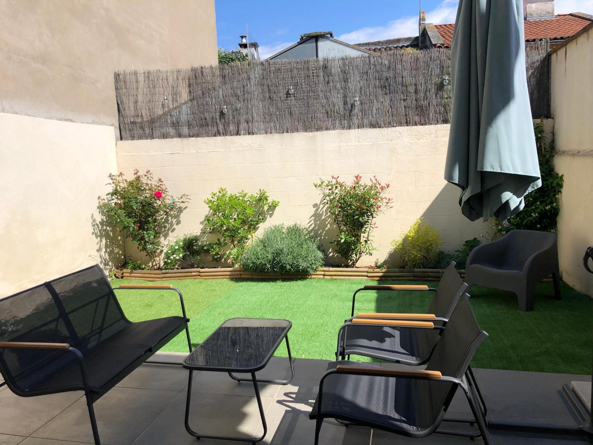 Maison De Village Avec Jardinet Bruguieres Exterior photo